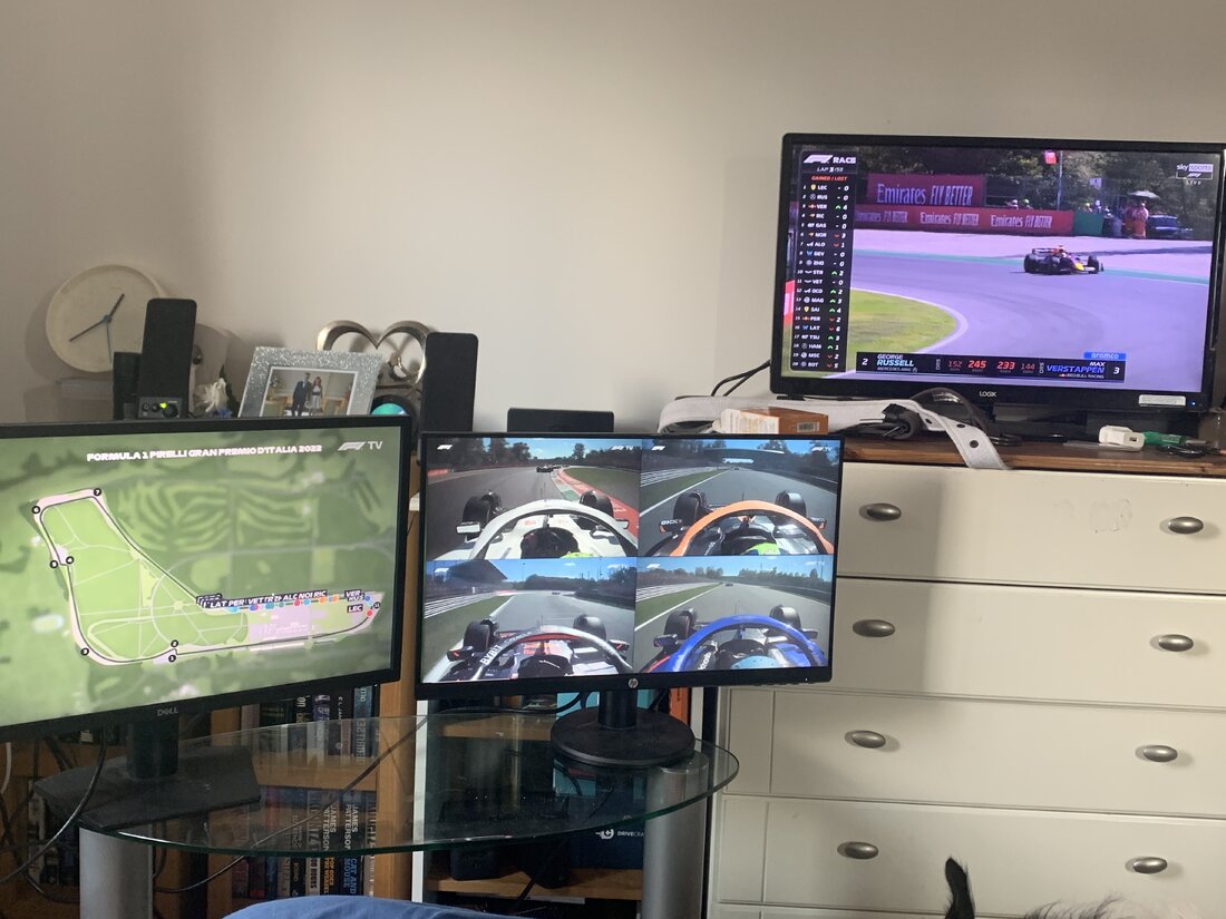 Jordi_Walker's viewing setup