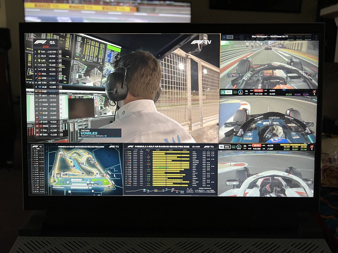 XxRedBullF1xX's viewing setup